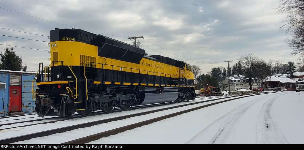 Rear view of SD70AM-2  4064 just out of the shop